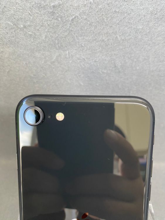 Ķ���ʡ������ǡ�SIM�ե꡼��iPhoneSE ��2���� 64GB �֥�å���