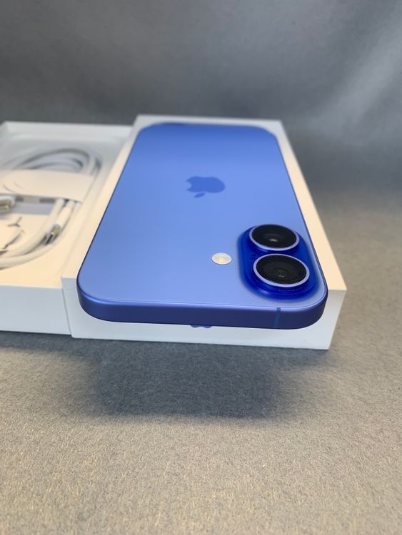 Ķ���ʡ������ǡ�SIM�ե꡼��iPhone16�� 128GB �֥롼��