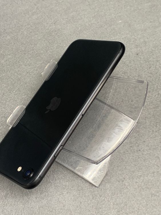 Ķ���� ������ SIM�ե꡼ iPhoneSE ��2���� 64GB �֥�å���
