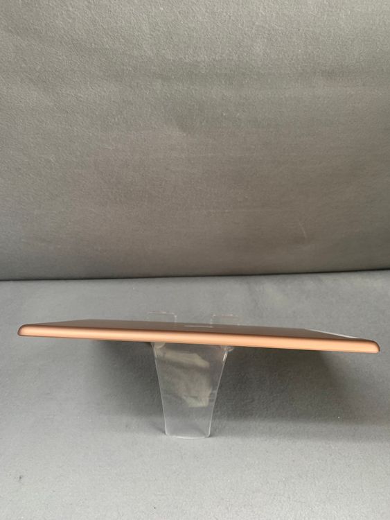 Ķ���� SIM�ե꡼ iPad ��6���� 9.7����� 32GB Cellular�� ������ɿ�