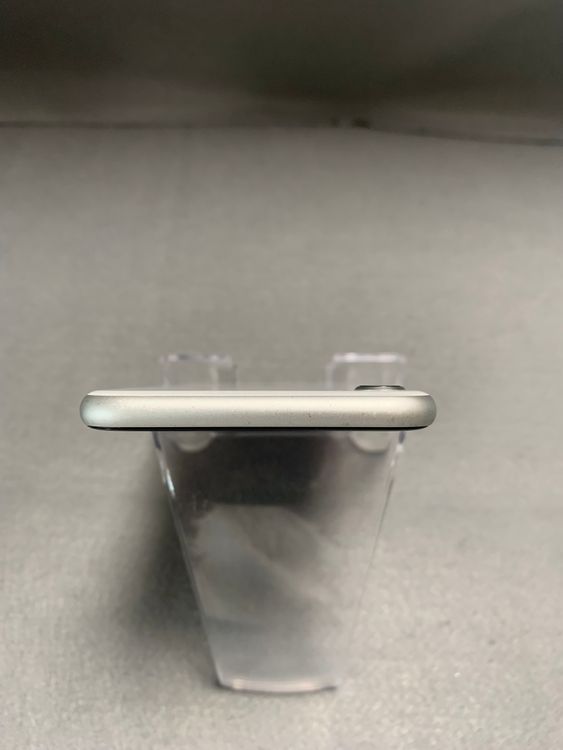   SIMե꡼ iPhoneSE 2 64GB ۥ磻ȿ