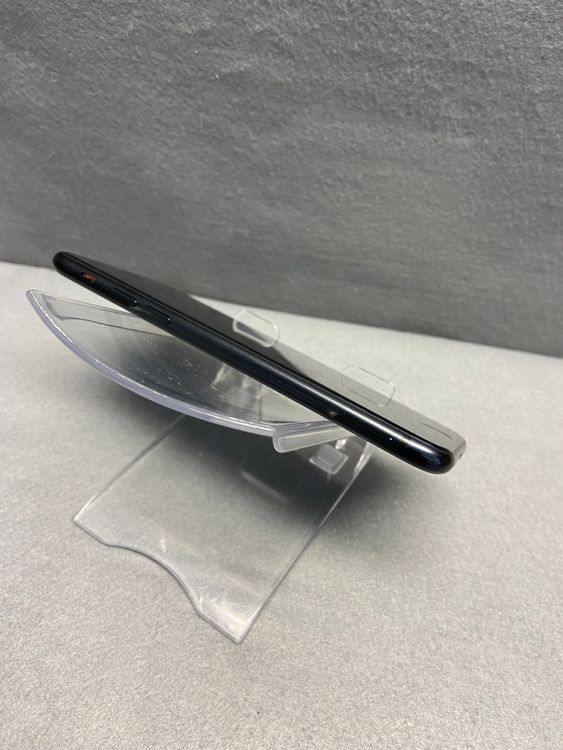 ���� ������ SIM�ե꡼ iPhoneSE �裲���� 64GB �֥�å���