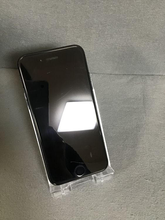 šAppleȥǡSIMե꡼iPhoneSE 2塡 128GB ֥å