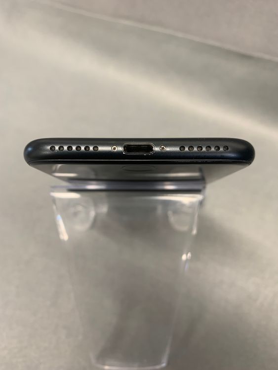 ������ʡ������ǡ�SIM�ե꡼��iPhone SE �������塡64GB �֥�å���