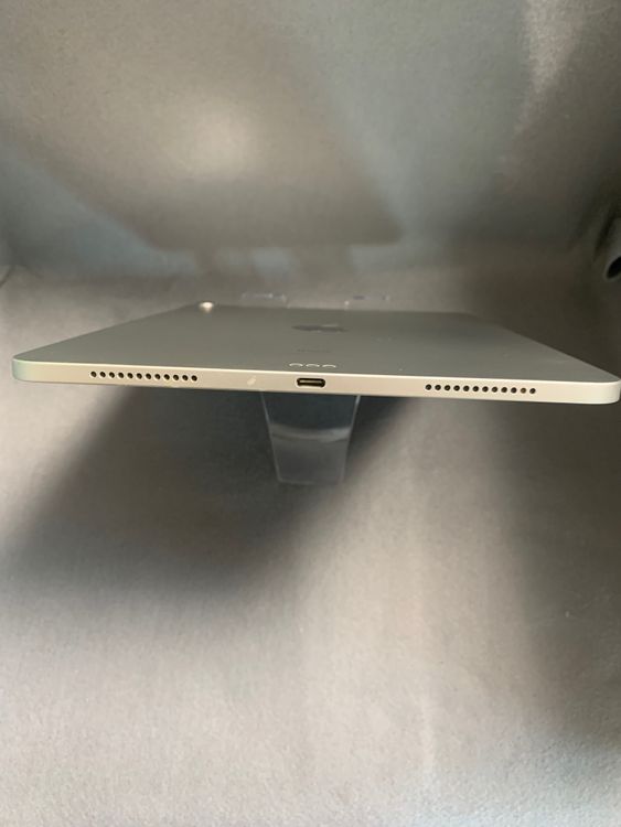  iPad Air 4 10.9 64GB WiFi С