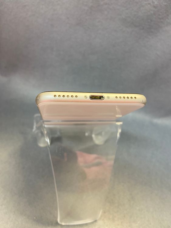 ���ʡ������ǡ�SIM�ե꡼��iPhoneSE���軰�塡 64GB���������饤�ȿ�