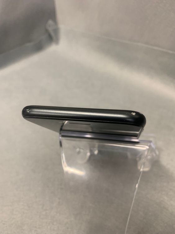 ��š������ǡ�SIM�ե꡼��iPhoneSE ��2���塡 128GB �֥�å���