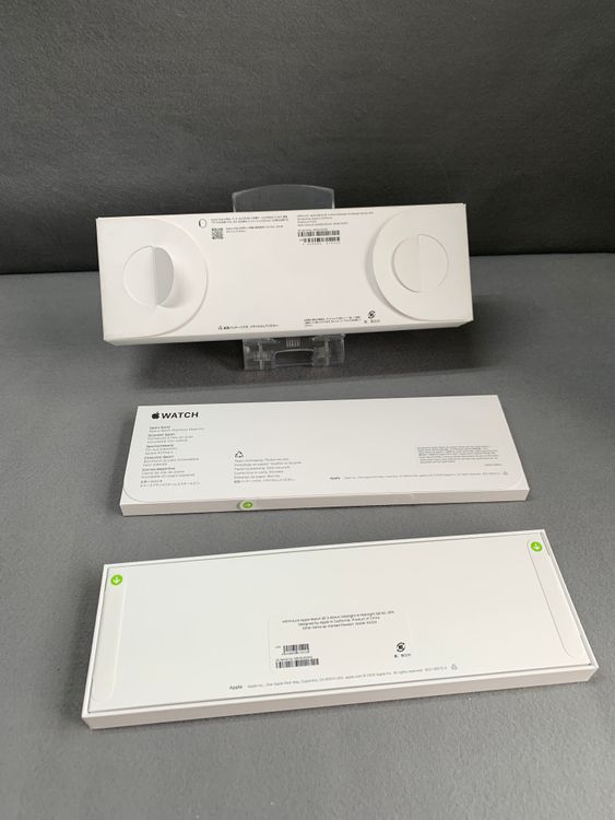 ����̤���� Apple Watch SE ��3���� GPS�� 40mm �ߥåɥʥ��ȥ���ߥ˥���