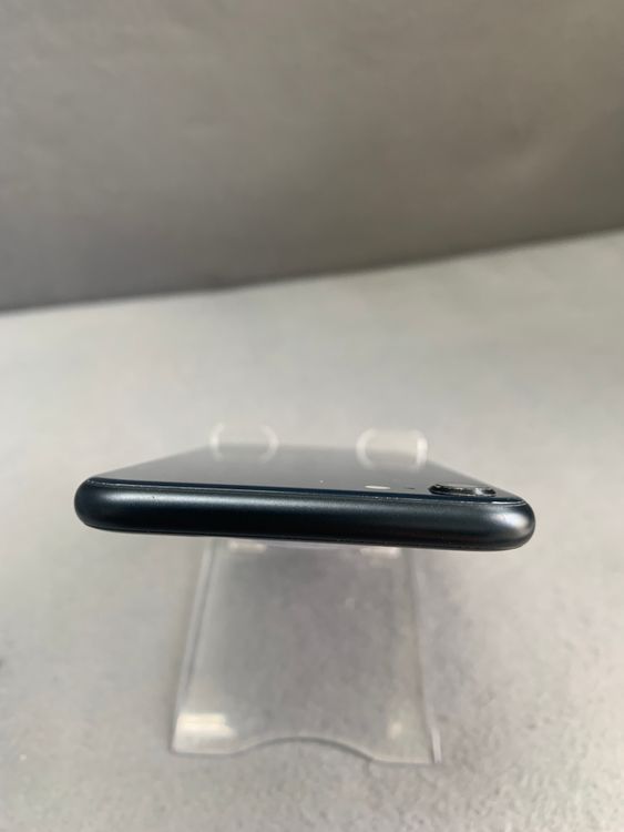 ������ ���� Apple���ȥ��� SIM�ե꡼ iPhoneSE �裳���� 64GB �ߥåɥʥ��ȿ�
