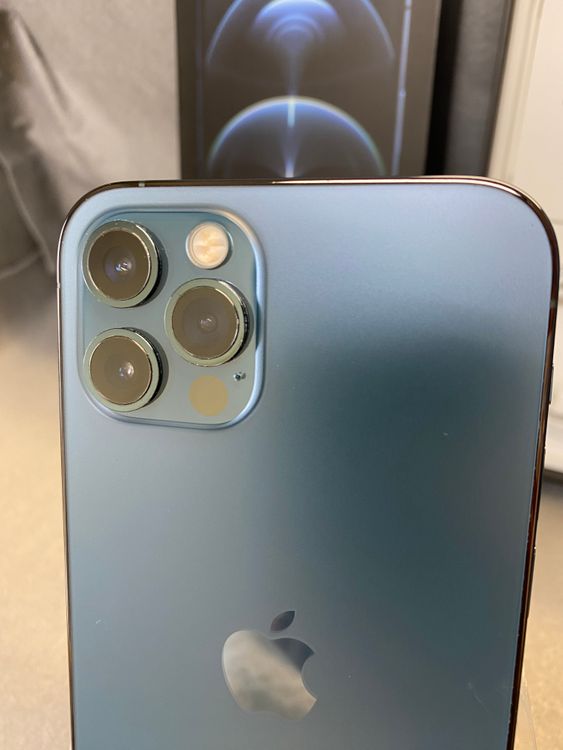 ���ʡ������ǡ�SIM�ե꡼��iPhone12Pro 256G�֥롼��