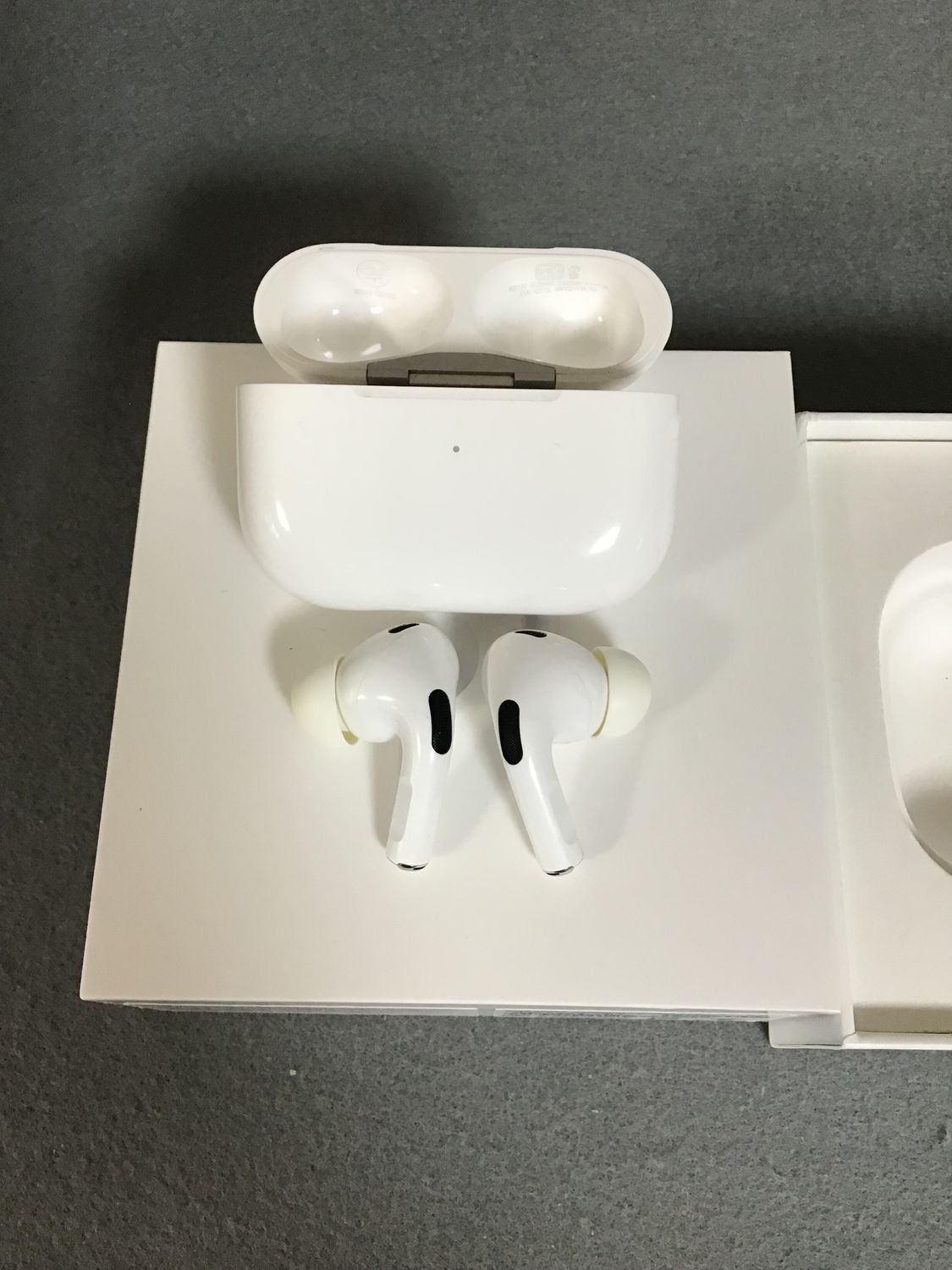 AirPods Pro 第2世代 MQD83J/A正規品AirPodsPro2 Apple 『新品』 Apple(アップル ) AirPods Pro 第2世代 MQD83J/A
