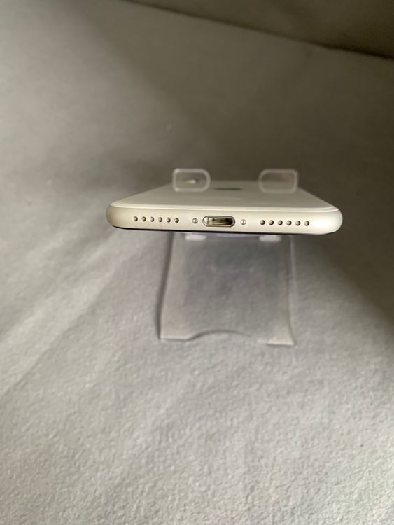 Ķ���ʡ������ǡ�SIM�ե꡼��iPhoneSE���������塡64GB �ۥ磻�ȿ�