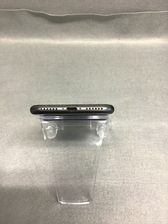 ���� ������ SIM�ե꡼ iPhone8  256GB ���ڡ������쥤��