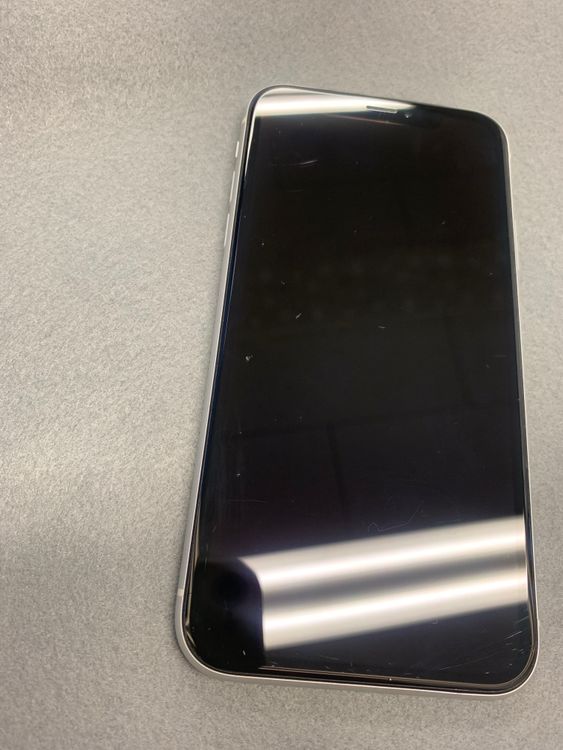 ���ʡ������ǡ�SIM�ե꡼��iPhoneXR��64GB �ۥ磻�ȿ�