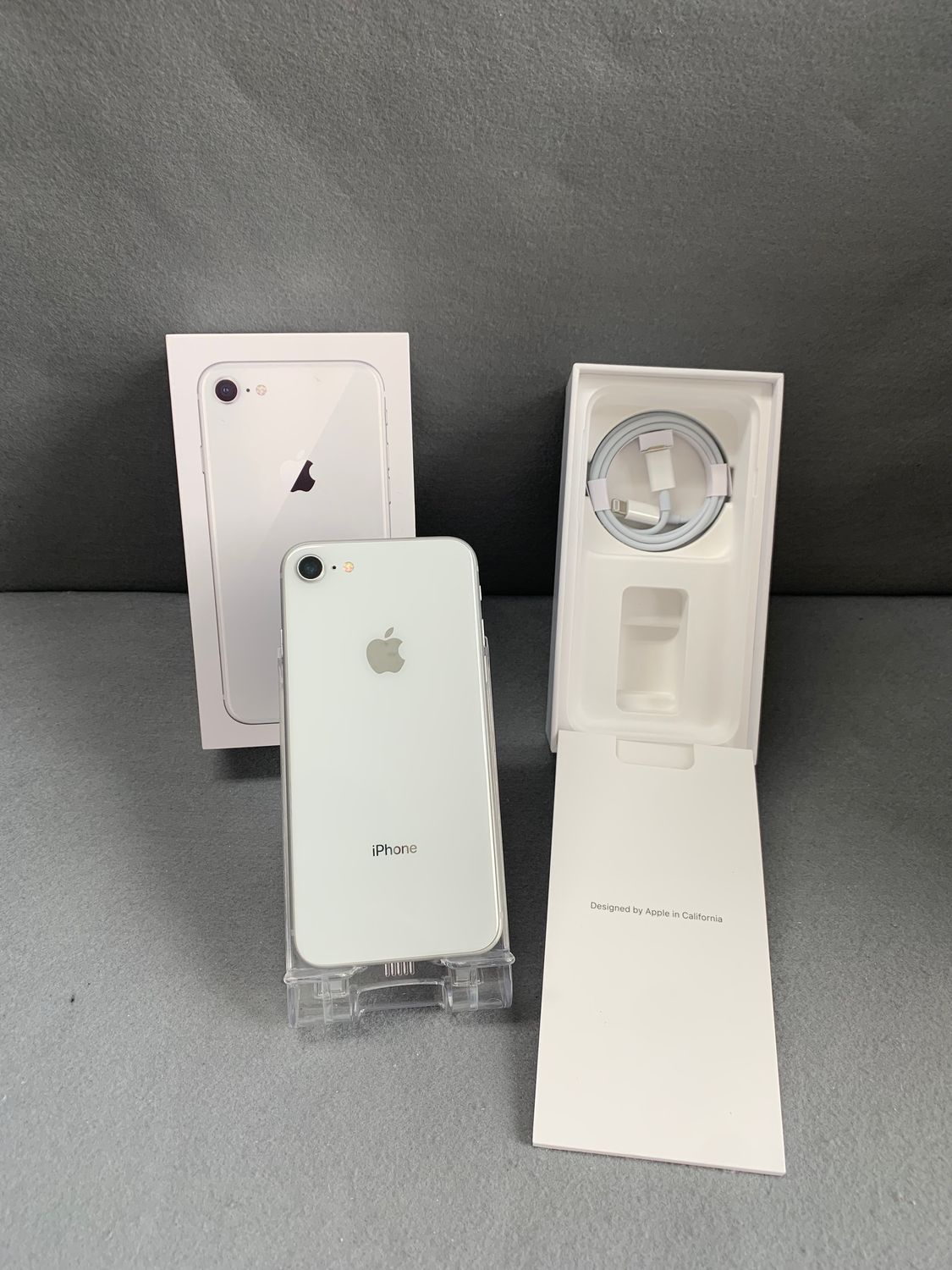 iPhone8 64GB docomo SIM専用 ムスビー｜超美品 国内版 SIMフリー iPhone8 64GB シルバー色【iPhone8