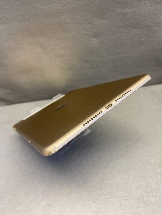 ���� ������ SIM�ե꡼ iPad mini ��4���� 128GB Cellular�� ������ɿ�