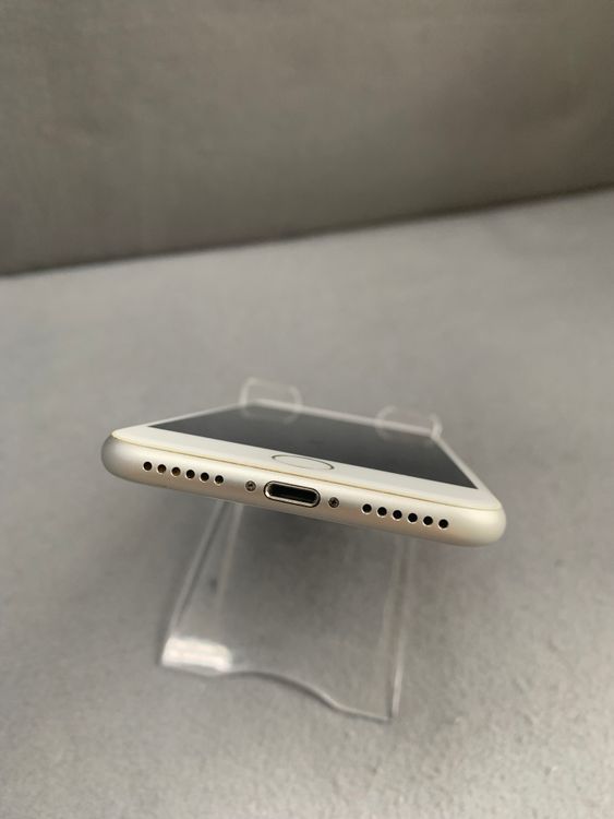 Ķ���� ������ SIM�ե꡼ iPhone8 64GB ����С���
