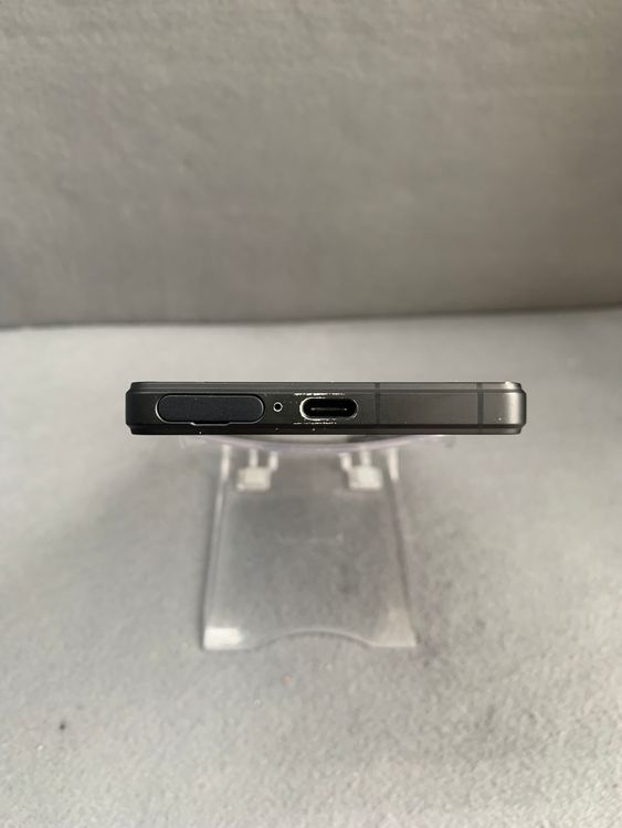 ���� ������ SIM�ե꡼ Xperia 5 V SO-53D 128GB �֥�å���