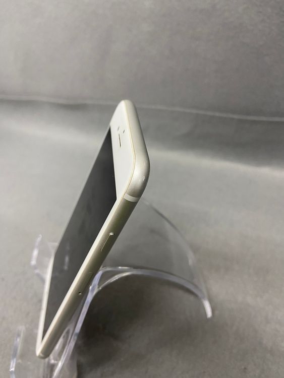���� ������ SIM�ե꡼ iPhone8 64GB ����С���