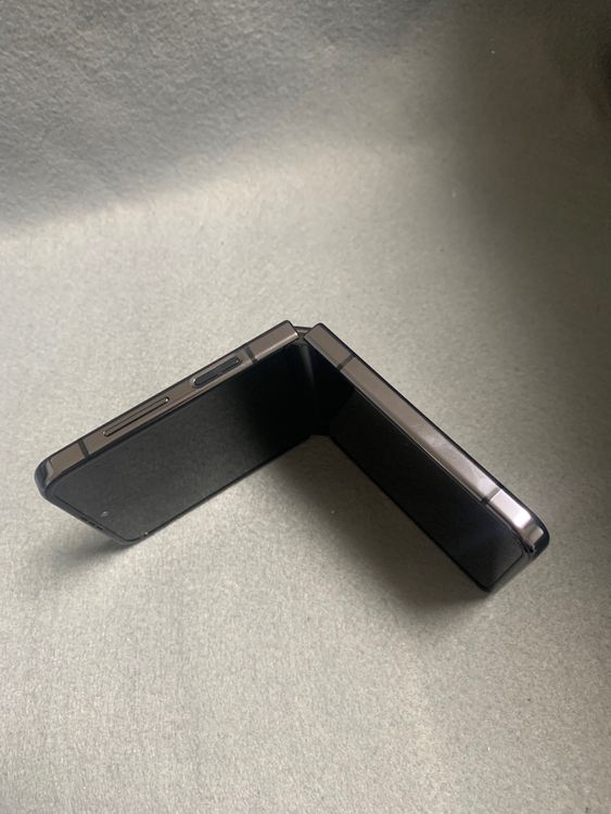   SIMե꡼ Samsung Galaxy Z Flip5 256GB եȿ
