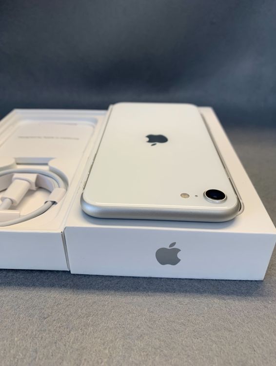 Ķ���� ������ SIM�ե꡼ iPhone SE2 64GB �ۥ磻�ȿ�