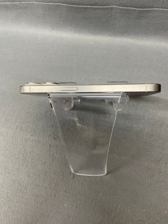 ������� ������ SIM�ե꡼iPhone15 Pro  128GB �ۥ磻�ȥ����˥��࿧