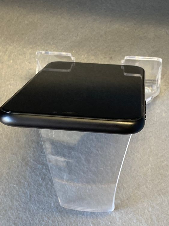 ���ʡ������ǡ�SIM�ե꡼��iPhoneXR 64GB �֥�å���