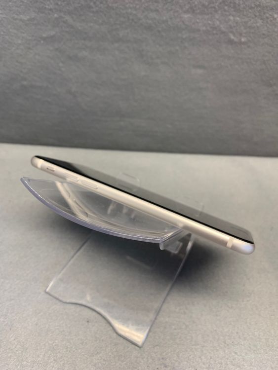 ���� Apple���ȥ��� SIM�ե꡼ iPhoneSE ��3���� 64GB �������饤�ȿ�