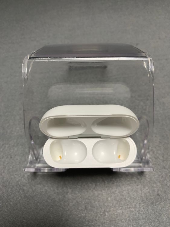 AirPods Pro 1 with MagSafe Charging Case