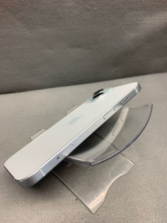 ���ʡ������ǡ�SIM�ե꡼��iPhone15 128GB �֥롼��