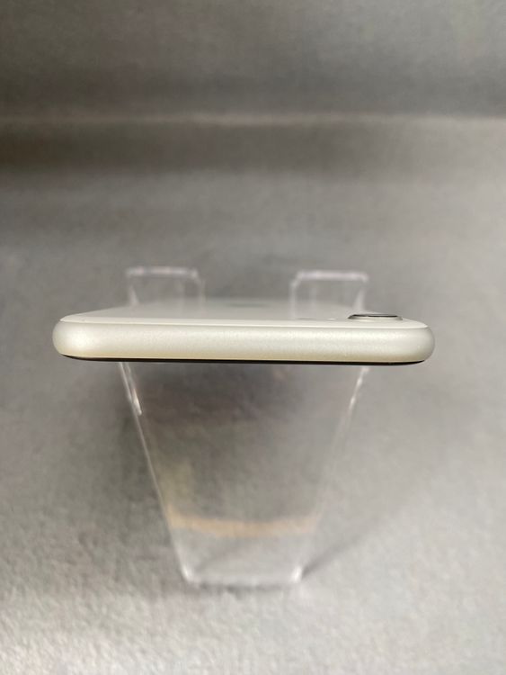 Ķ���ʡ�Apple���ȥ��ǡ�SIM�ե꡼��iPhone SE ��2���� 128GB �ۥ磻�ȿ�