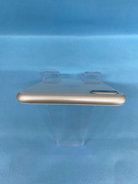 Ķ���ʡ������ǡ�SIM�ե꡼��iPhone8 PLUS 64GB ����С���