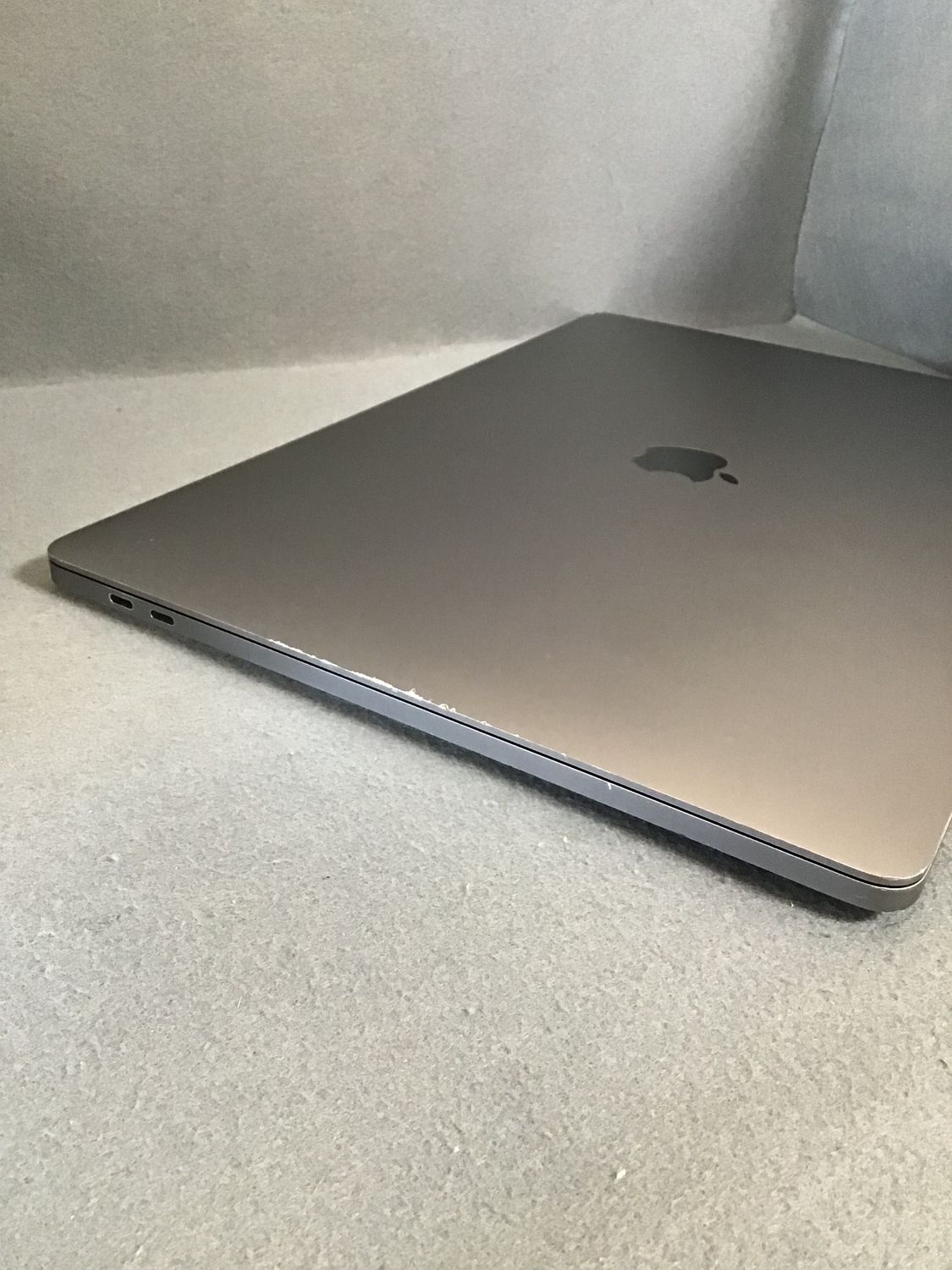 MacBook Pro スペースグレー 本体 ムスビー｜MacBook Pro 16-インチ 2019年 32GB 1TB スペース