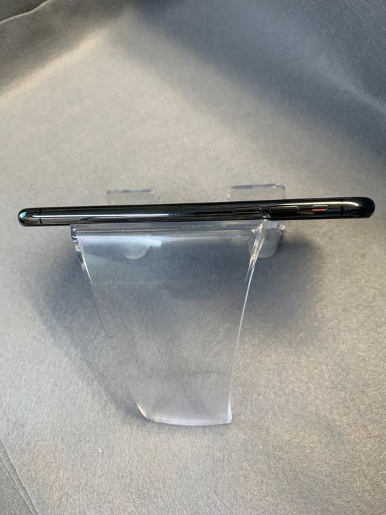 ���ʡ������ǡ�SIM�ե꡼��iPhone��XR��64GB �֥�å���