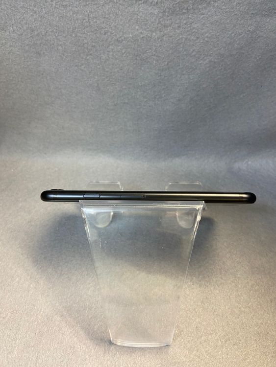 Ķ���� ������ SIM�ե꡼ iPhone SE ��2���塡 64GB �֥�å���