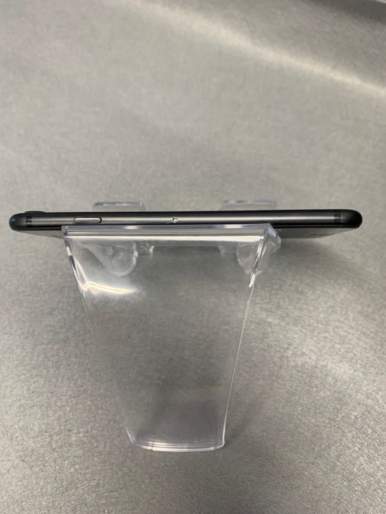 ���ʡ������ǡ�SIM�ե꡼��iPhone����128GB���֥�å���