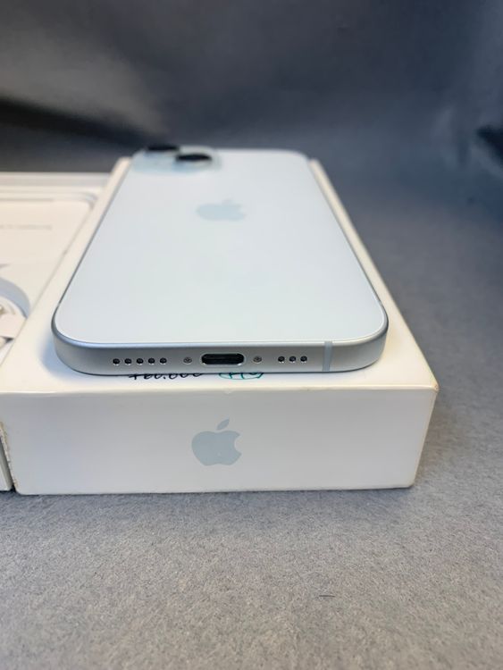���ʡ������ǡ�SIM�ե꡼��iPhone15 128GB �֥롼��
