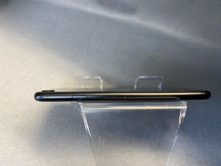 ���ʡ������ǡ�SIM�ե꡼��iPhoneSE �������� 64GB �֥�å� ��