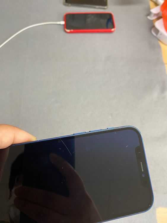 ���ʡ������ǡ�SIM�ե꡼��iPhone12 256GB �֥롼��
