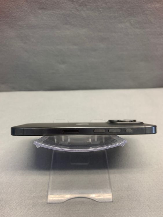 ���ʡ�Apple���ȥ��� SIM�ե꡼��iPhone15 Pro 128GB �֥�å������˥��࿧