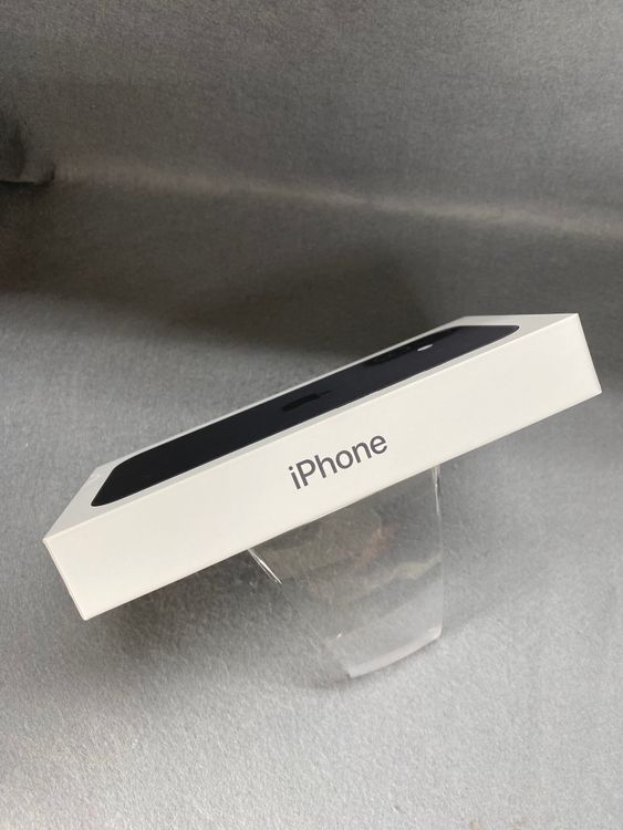 ����̤���� Apple���ȥ��� SIM�ե꡼ iPhone16 128GB �֥�å���