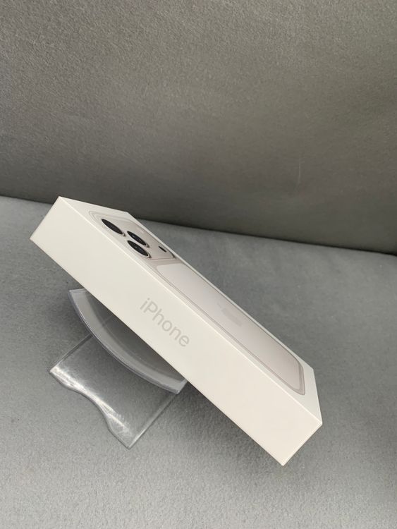 ����̤���� Apple���ȥ��� SIM�ե꡼ iPhone17 Pro 256GB ����С���