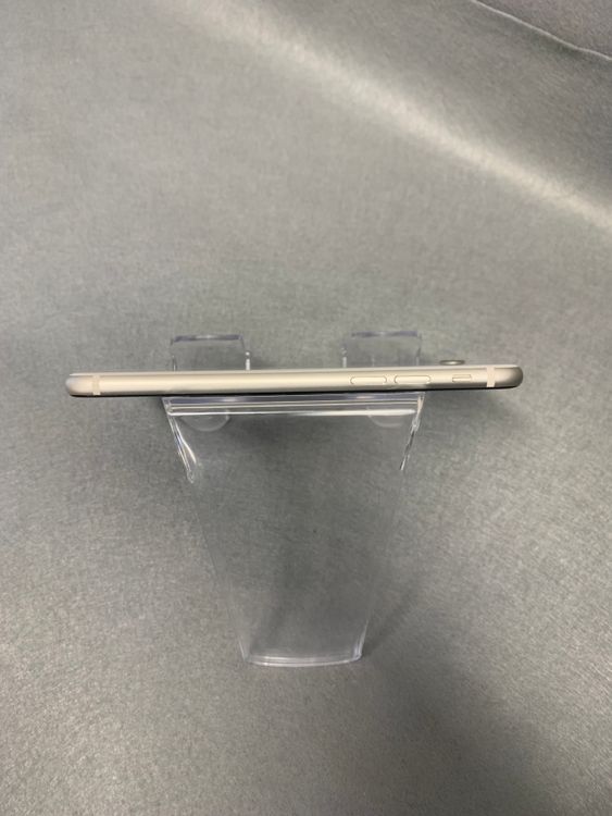 ���ʡ������ǡ�SIM�ե꡼��iPhone SE�軰���塡64GB���������饤�ȿ�