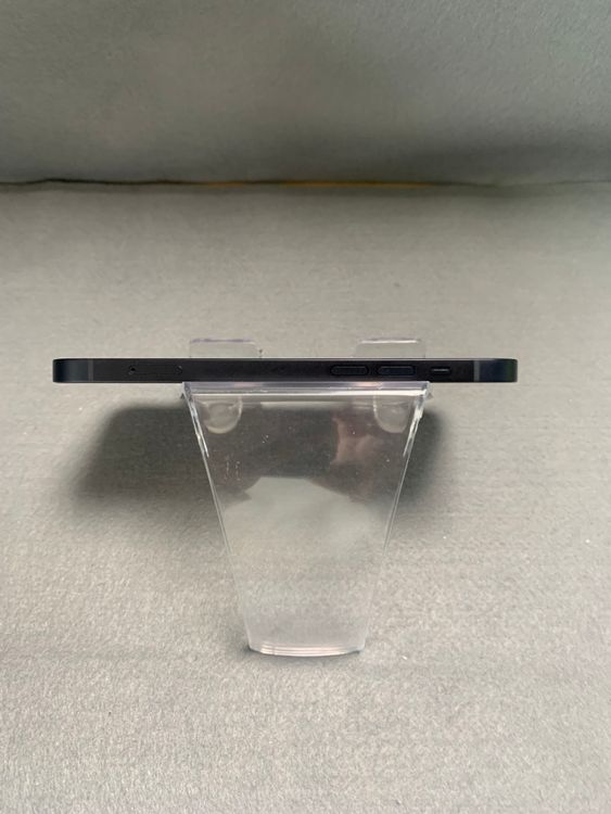 超美品 国内版 SIMフリー iPhone 12 64GB ブラック色