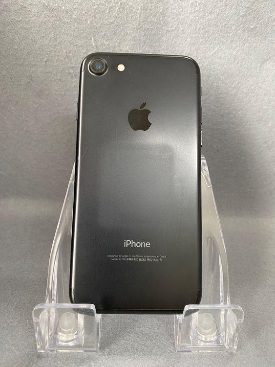 ���ʡ������ǡ�SIM�ե꡼��iPhone�� 32GB �֥�å���