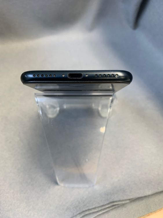 ���ʡ������ǡ�SIM�ե꡼��iPhoneSE ��3���塡 64GB �ߥåɥʥ��ȿ�