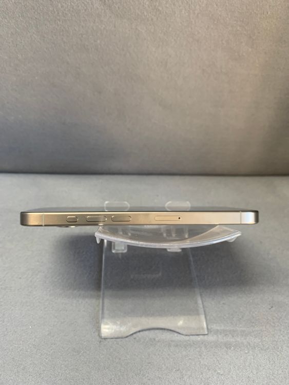 Ķ���� Apple���ȥ��� iPhone15 Pro 256GB �ʥ���������˥��࿧