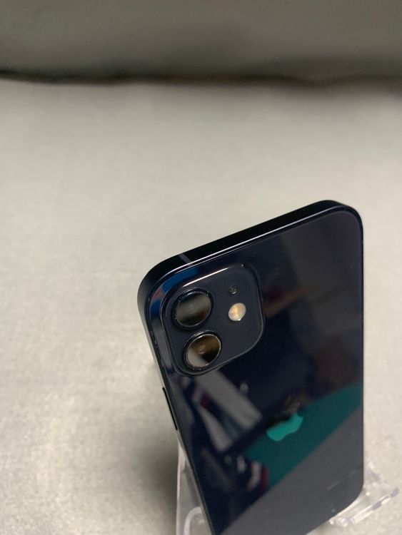 中古 国内版 SIMフリー iPhone 12 128GB ブラック色