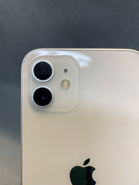 ���ʡ������ǡ�SIM�ե꡼��iPhone12�� 128GB �ۥ磻�ȿ�