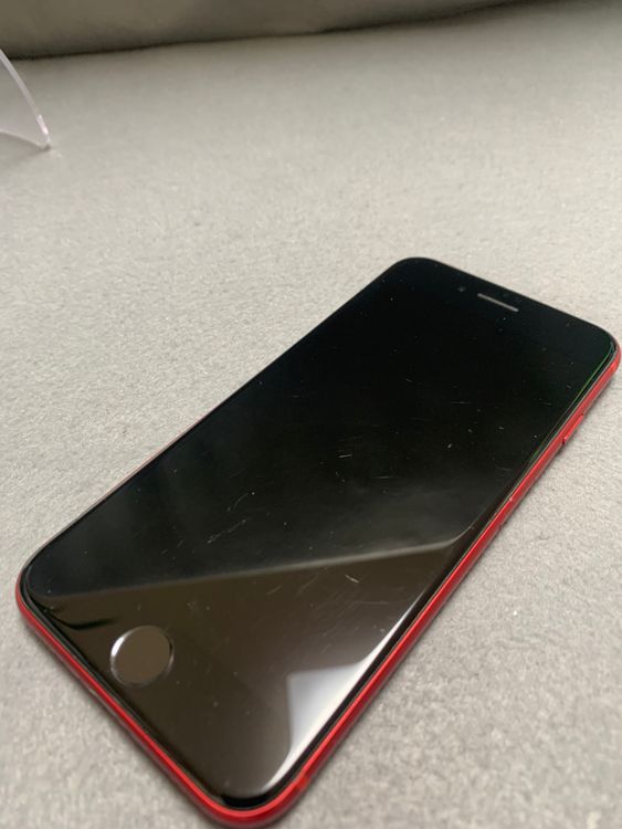 美品 国内版 SIMフリー iPhone8 64GB レッド色